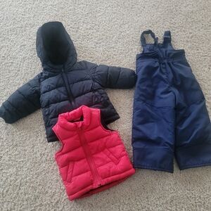 18-24 Mo, 2T Winterwear Bundle Lot Old Navy Puffer Vest & Coat, Circo Snow Bibs